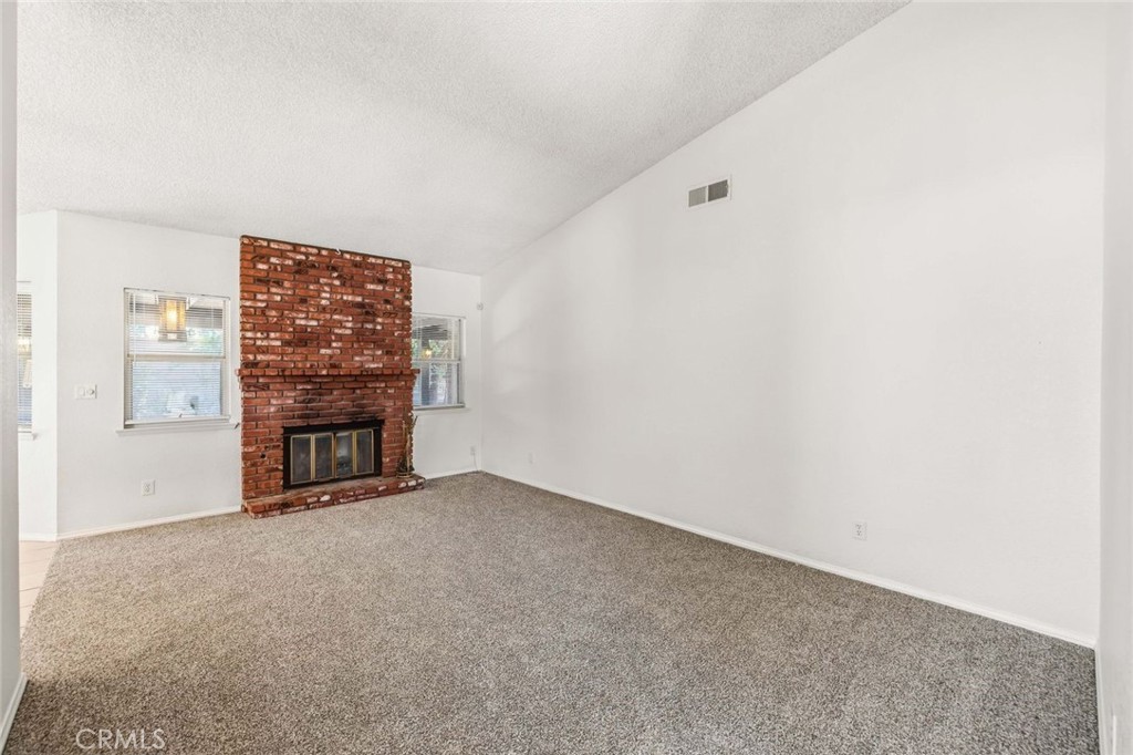 1510 E Avenue J12 Property Photo 6