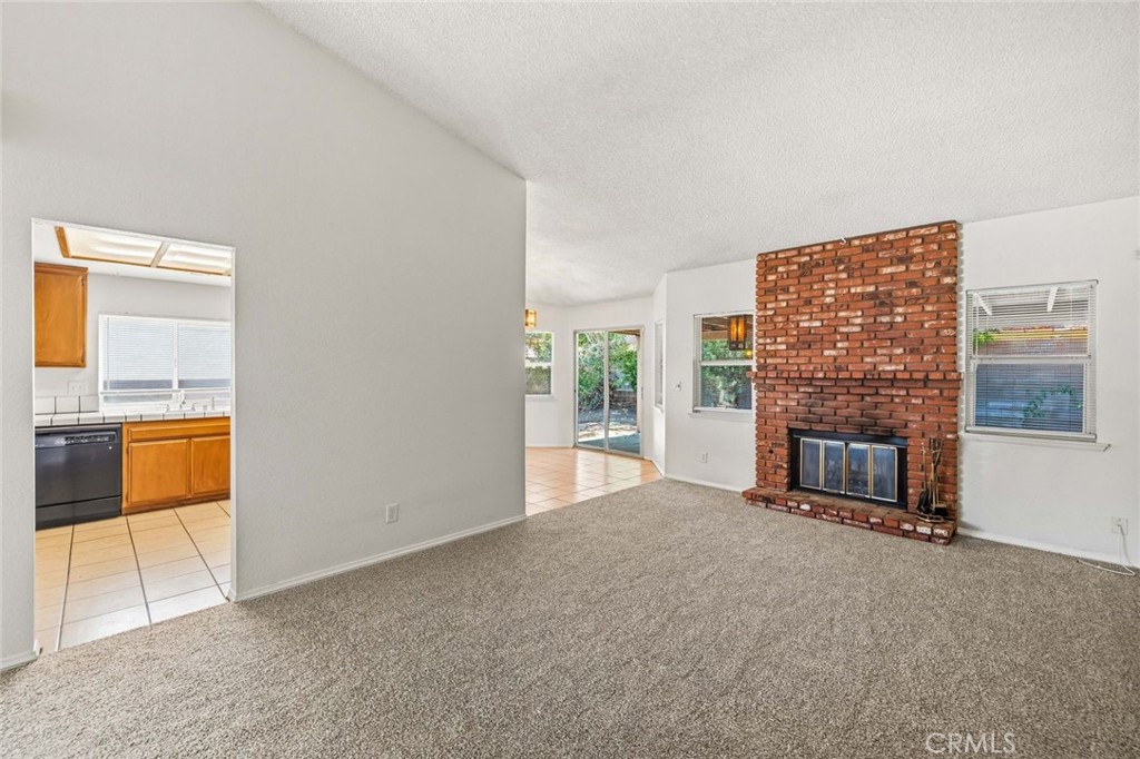 1510 E Avenue J12 Property Photo 7