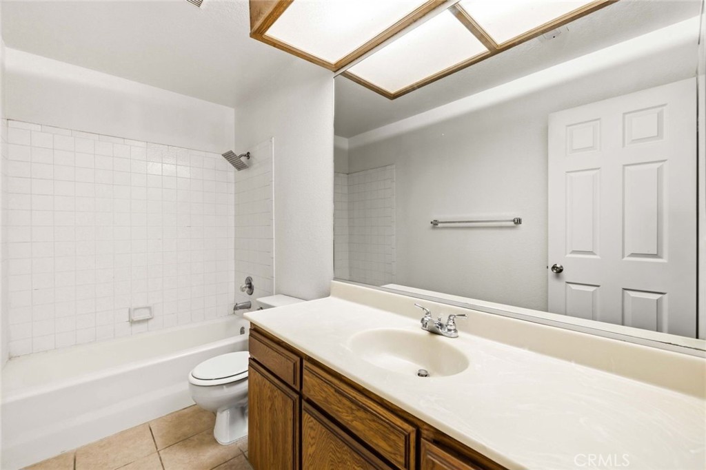 1510 E Avenue J12 Property Photo 15