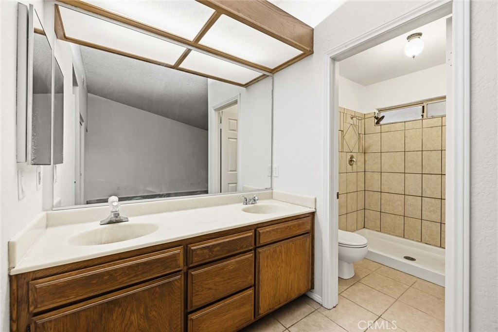 1510 E Avenue J12 Property Photo 22