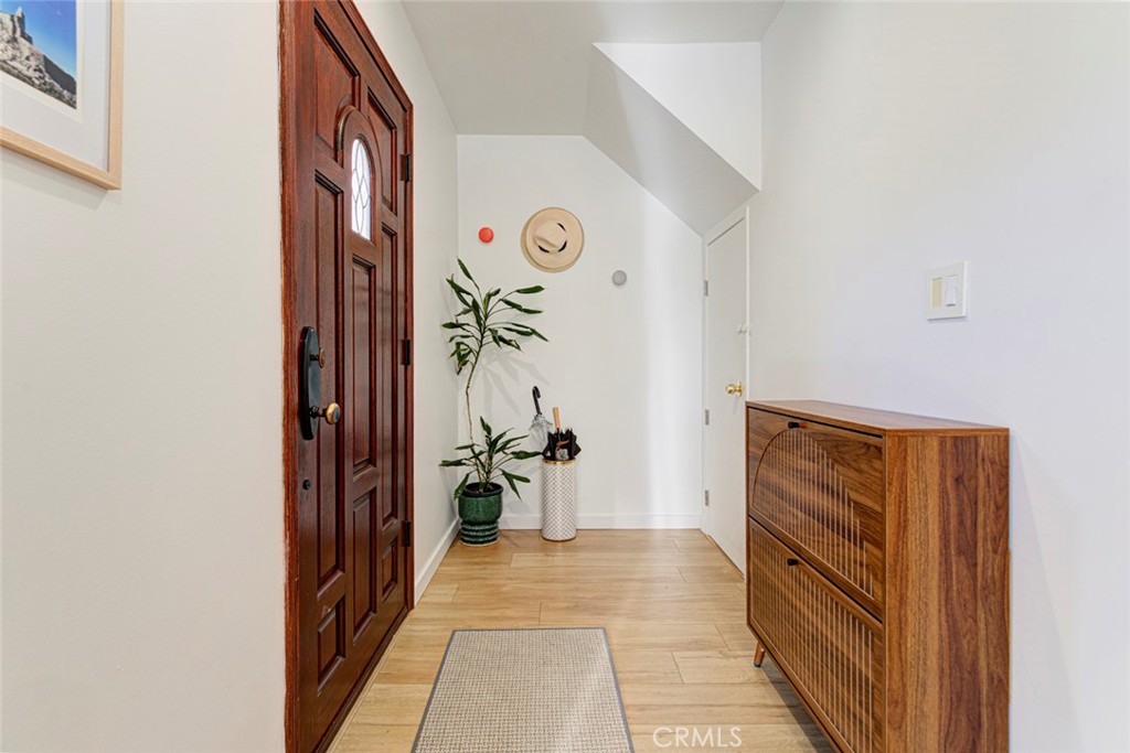 6847 Haskell Avenue 1 Property Photo 6