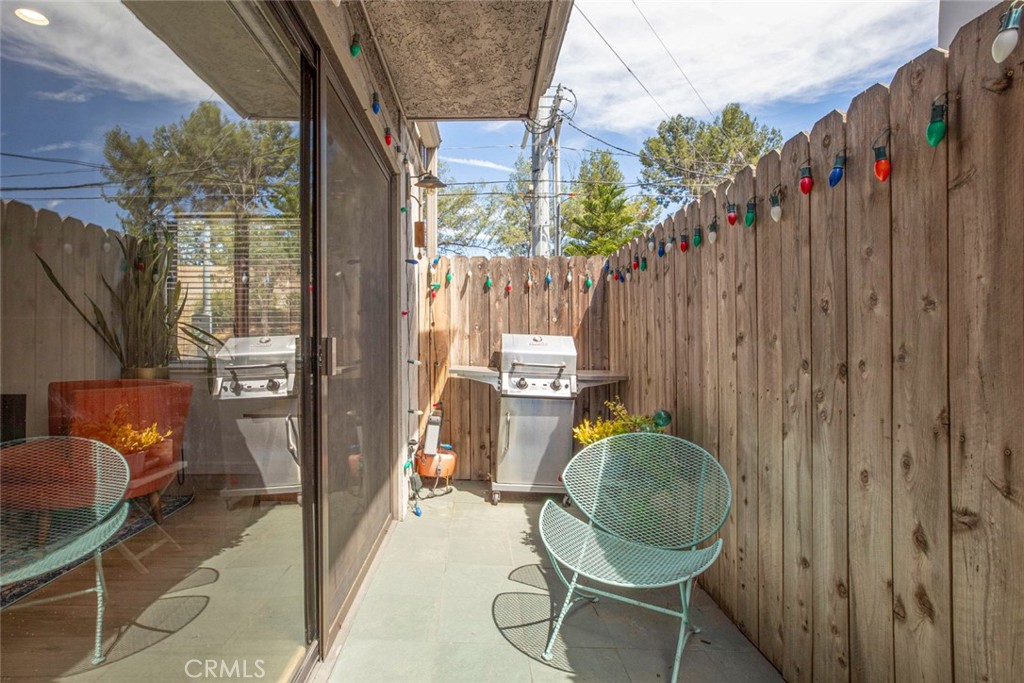 6847 Haskell Avenue 1 Property Photo 37