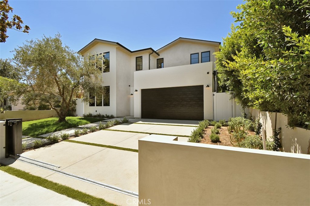 4433 Kraft Avenue Property Photo 2
