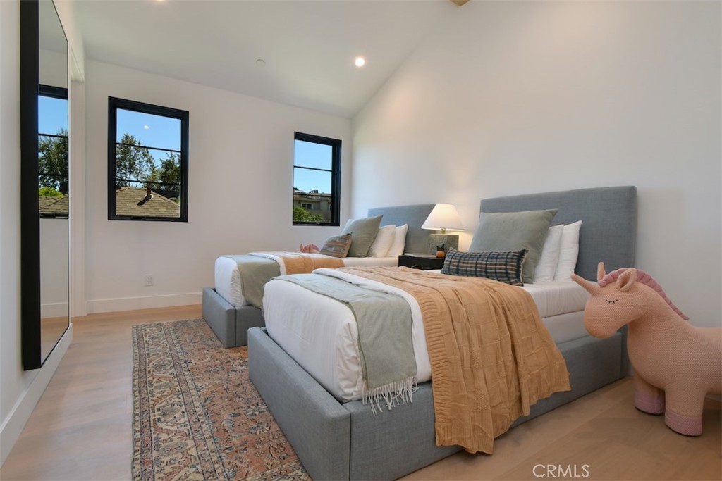 4433 Kraft Avenue Property Photo 18