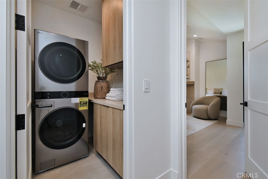 4433 Kraft Avenue Property Photo 26