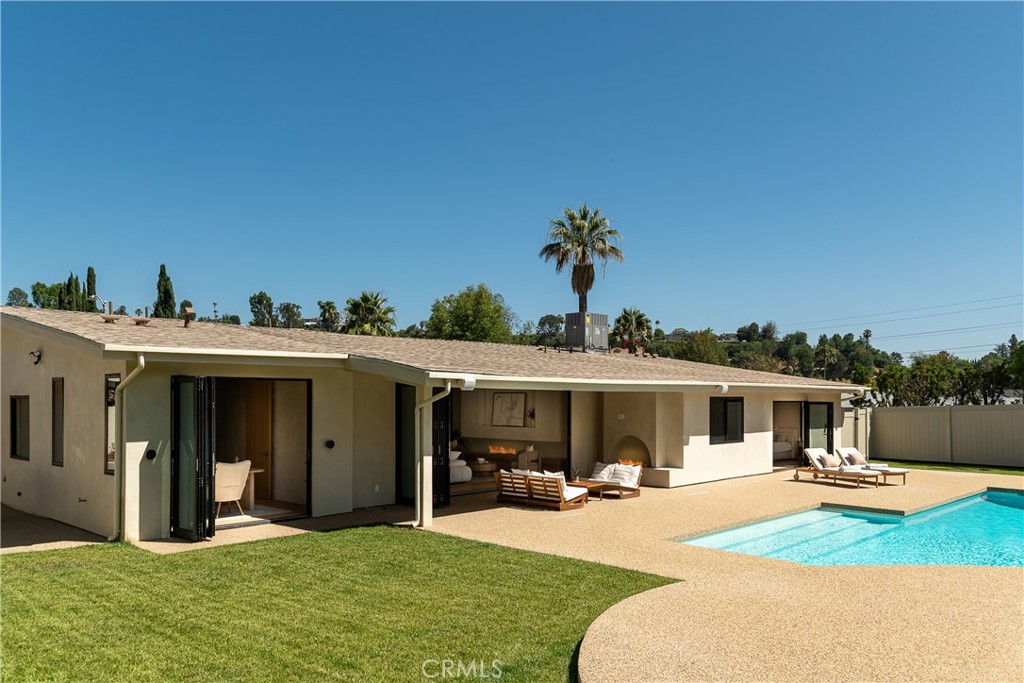 18840 La Amistad Property Photo 32