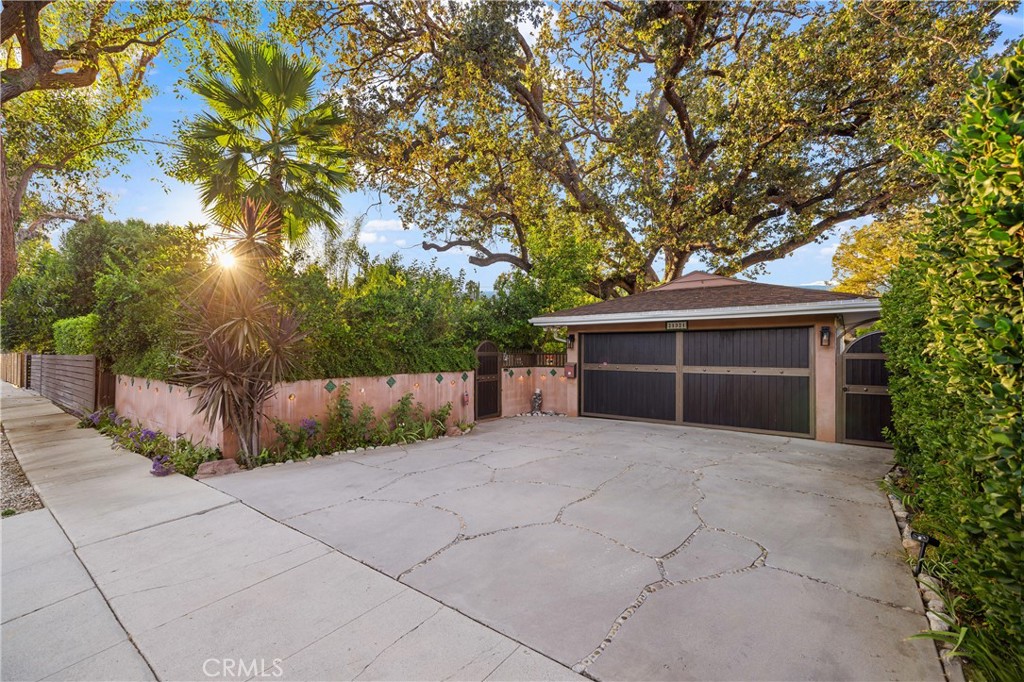 21321 Providencia Property Photo 1