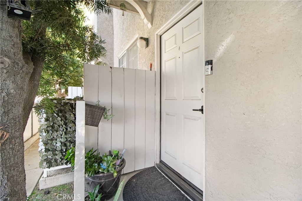 16800 Saticoy 4 Property Photo 3