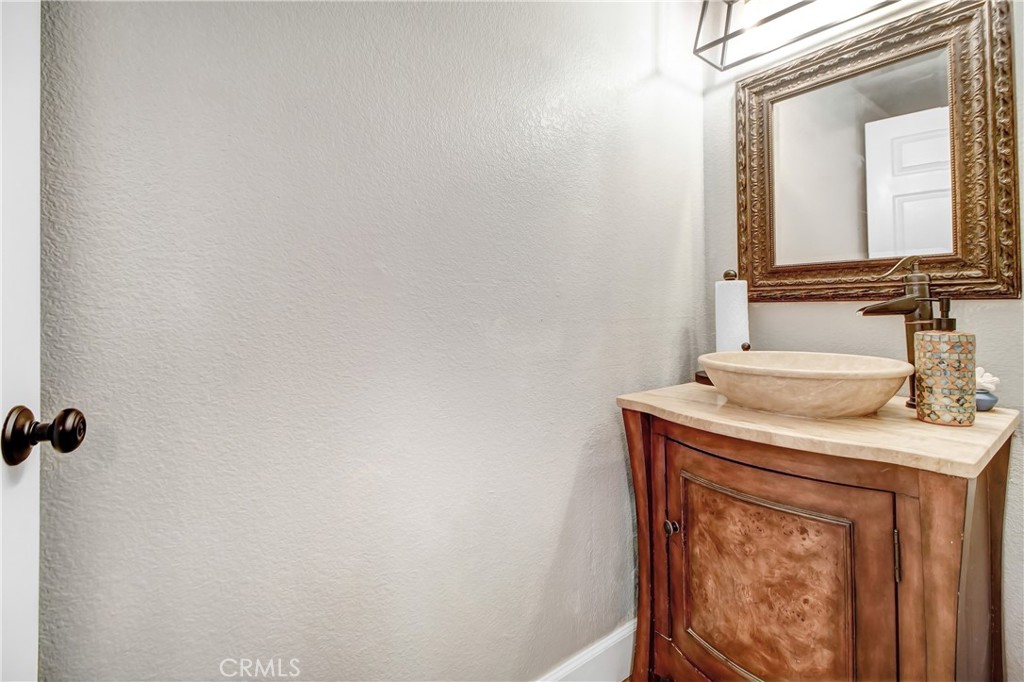 16800 Saticoy 4 Property Photo 11