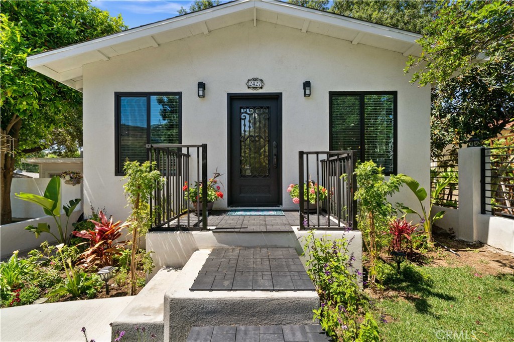 2427 N Verdugo Property Photo 2