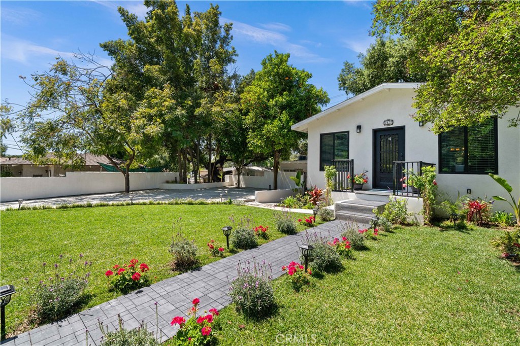 2427 N Verdugo Property Photo 3