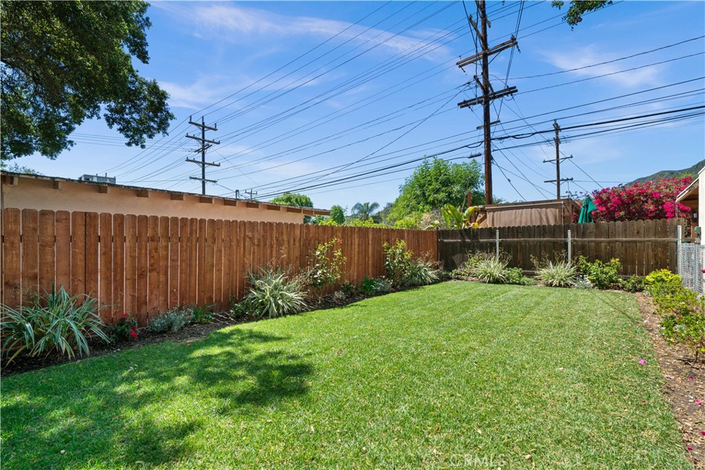 2427 N Verdugo Property Photo 8