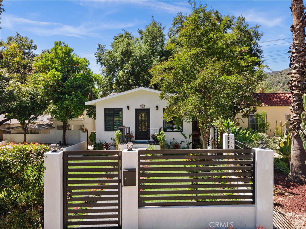 2427 N Verdugo Property Photo 41