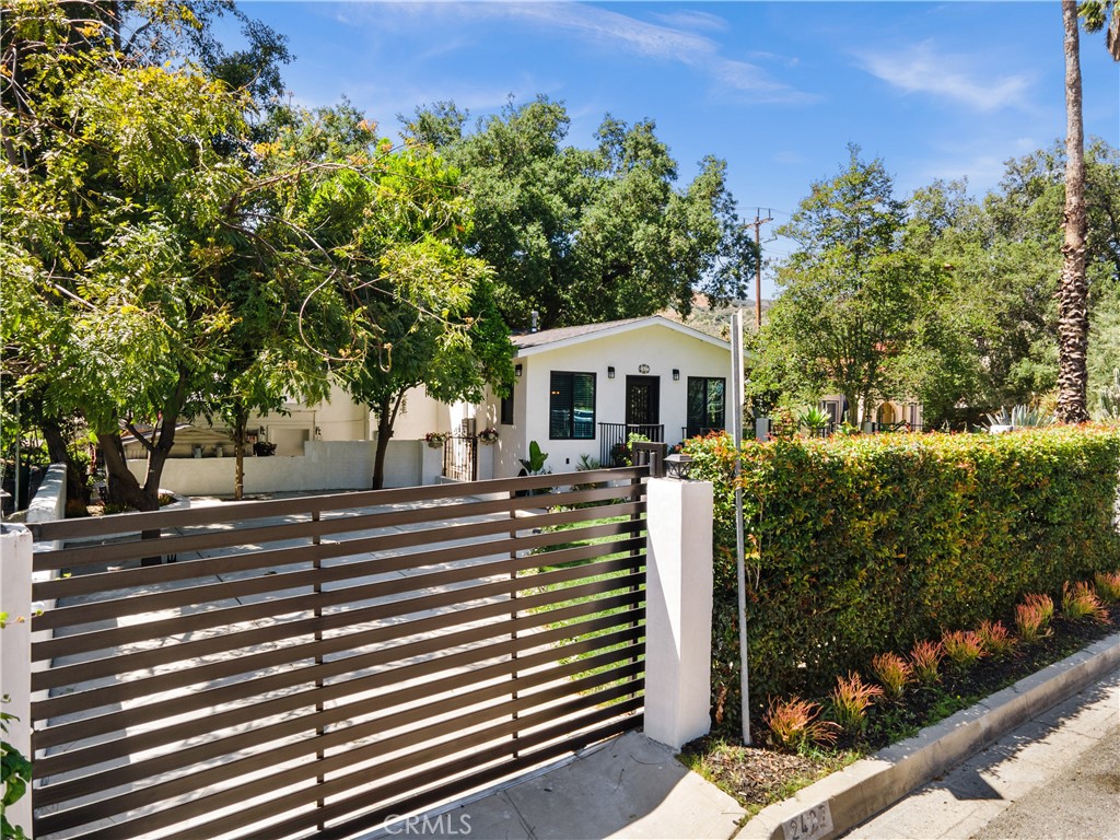2427 N Verdugo Property Photo 42