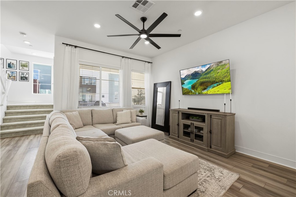 27420 Horizon View Property Photo 6