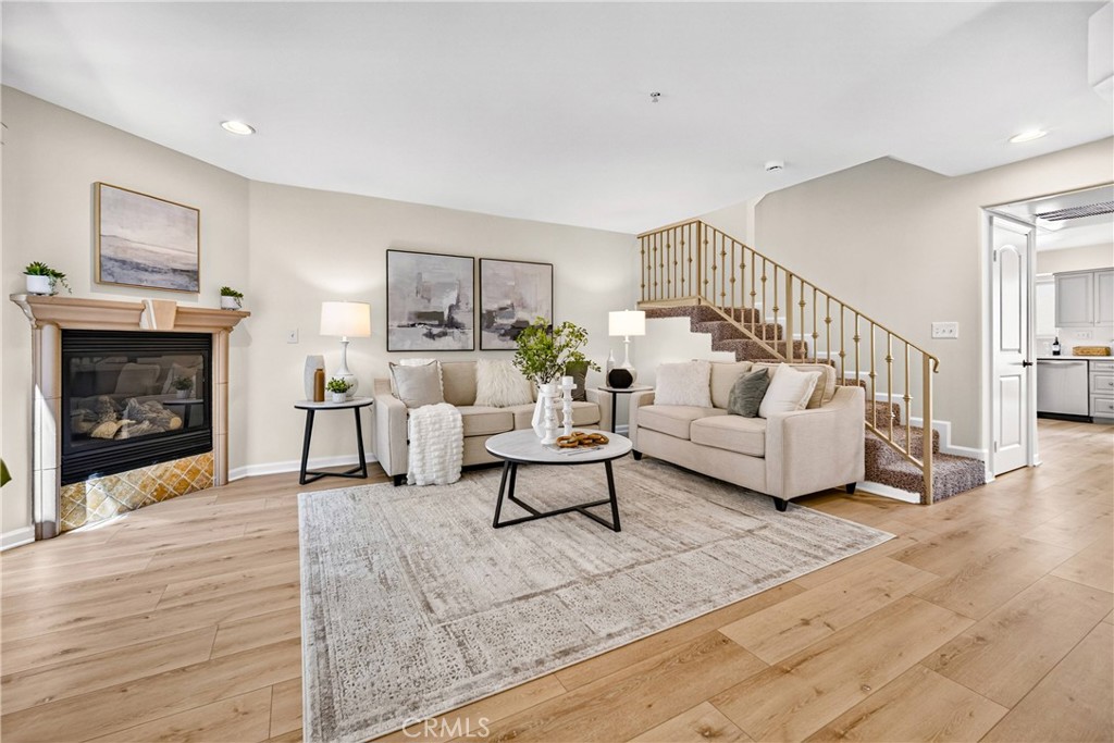 6446 Woodley Avenue 3 Property Photo 2