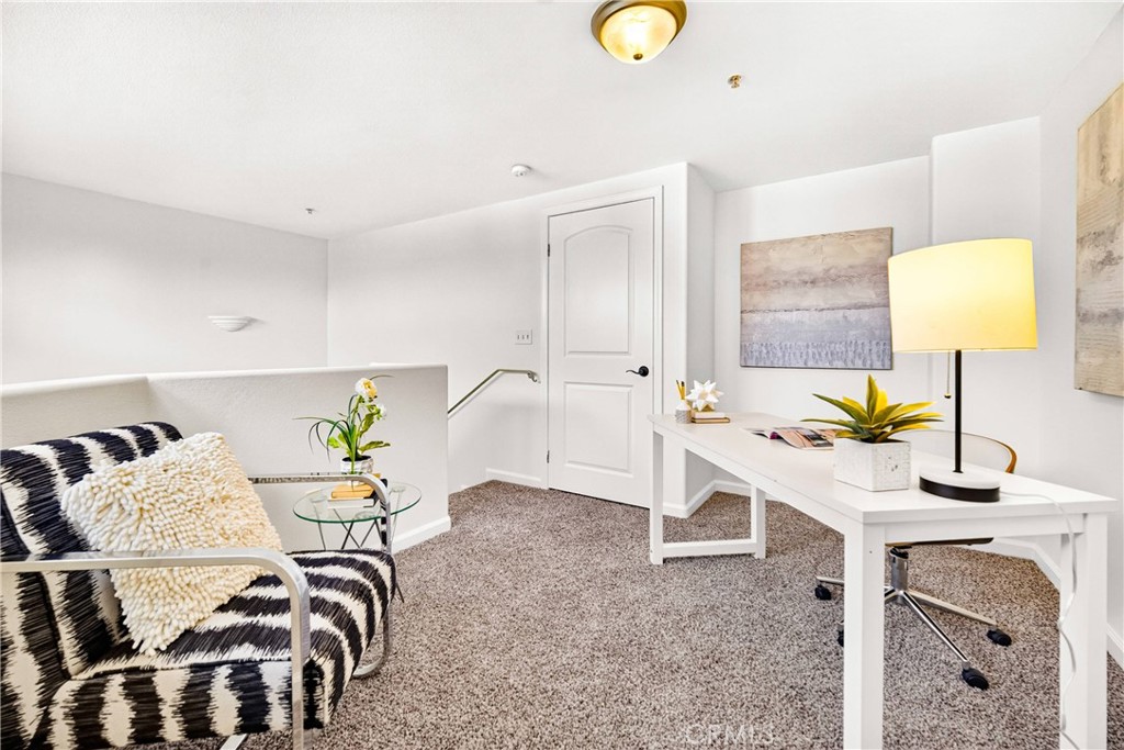 6446 Woodley Avenue 3 Property Photo 10