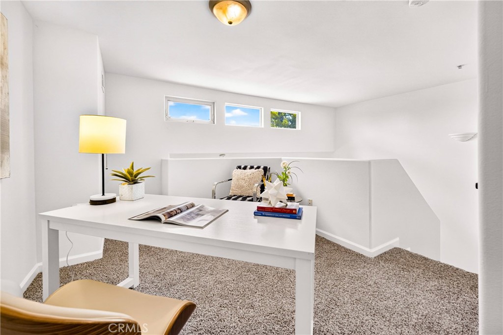 6446 Woodley Avenue 3 Property Photo 11