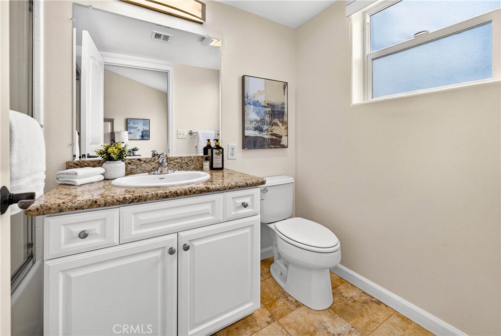 6446 Woodley Avenue 3 Property Photo 12