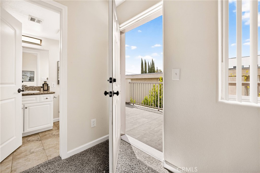 6446 Woodley Avenue 3 Property Photo 13