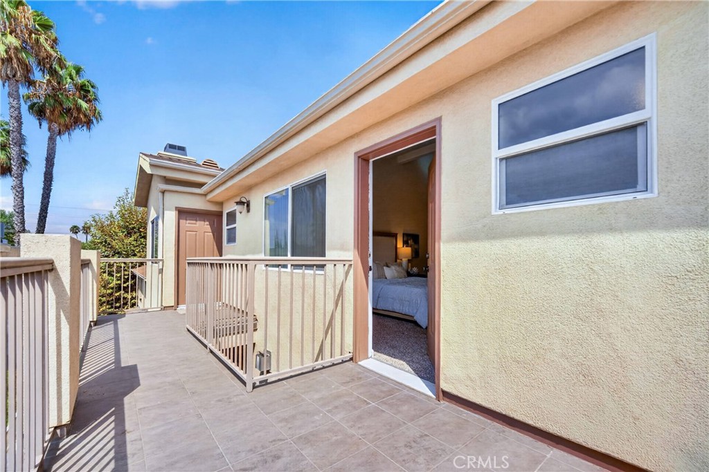 6446 Woodley Avenue 3 Property Photo 14