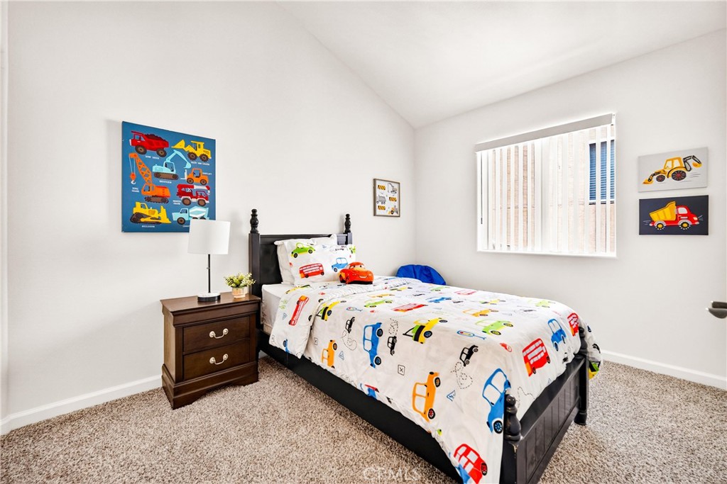6446 Woodley Avenue 3 Property Photo 15