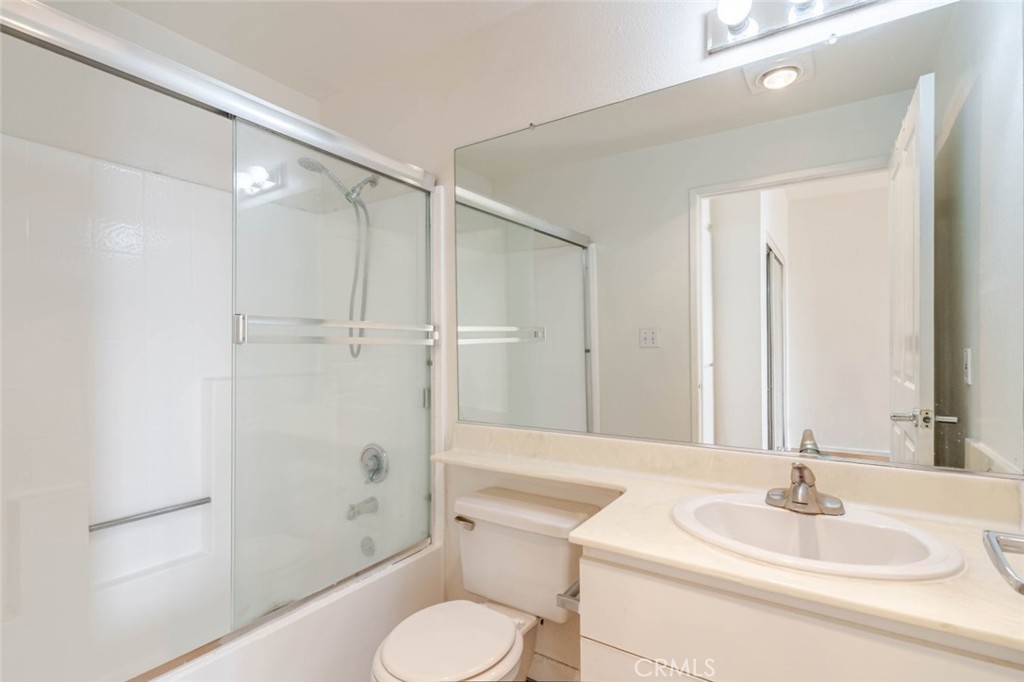19350 Sherman Way 210 Property Photo 15