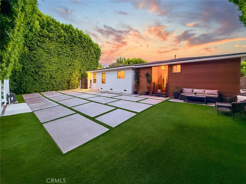 15722 Magnolia Property Photo 6