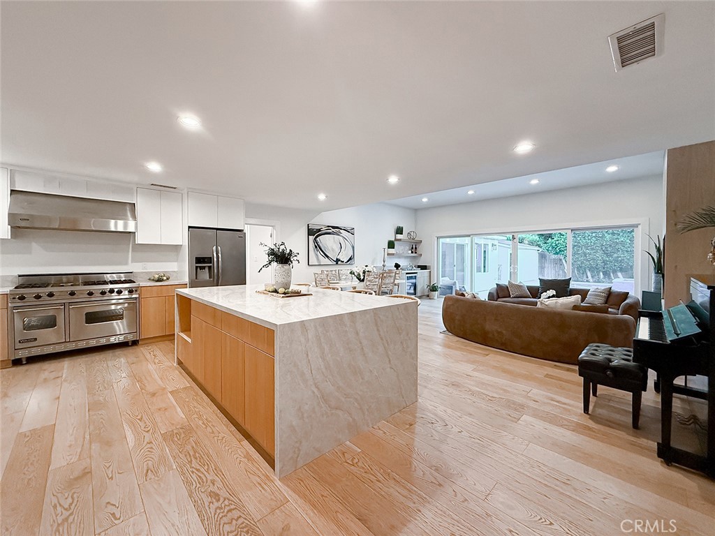 15722 Magnolia Property Photo 14