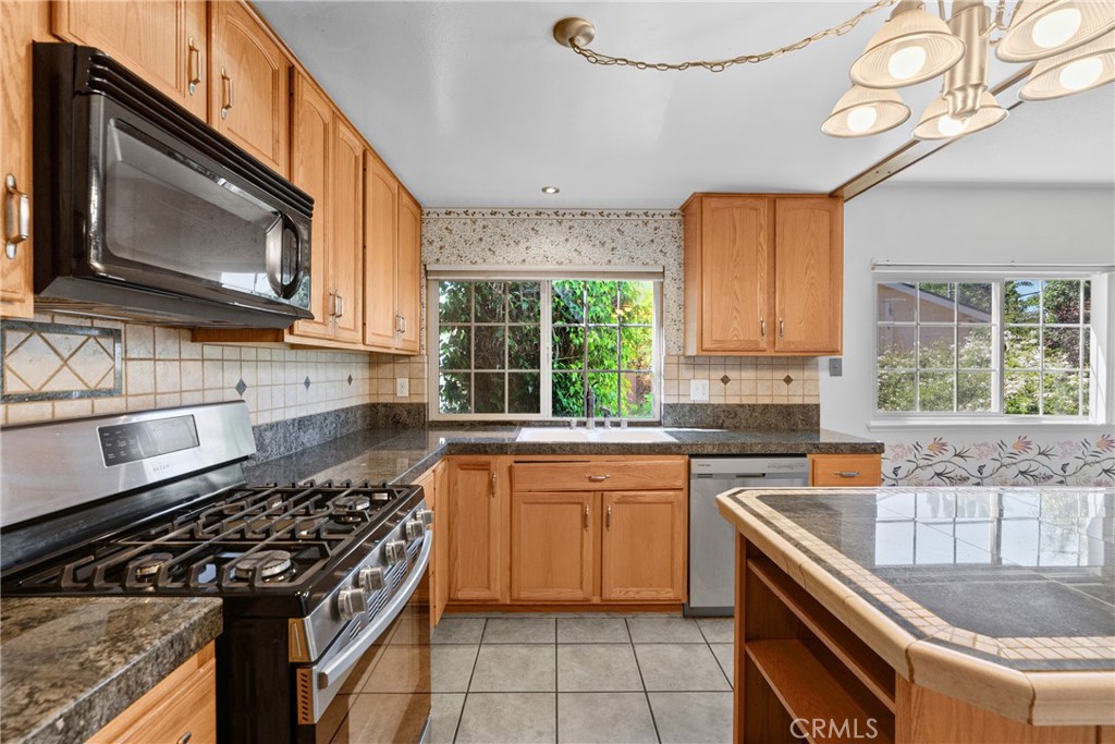 2289 Ravenna Property Photo 17