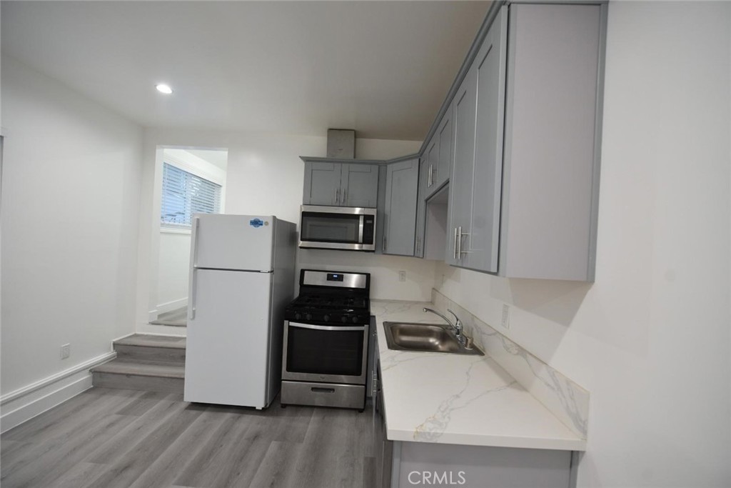 7260 Yolanda Avenue Property Photo 7