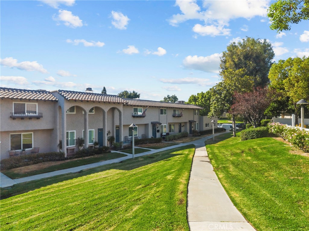 24307 La Glorita Circle Property Photo 1