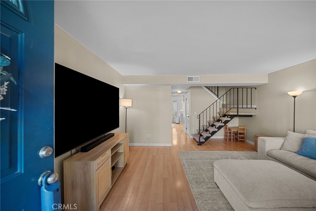 24307 La Glorita Circle Property Photo 4