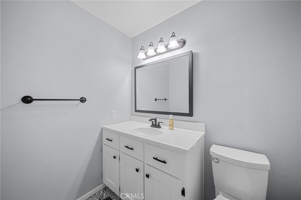 24307 La Glorita Circle Property Photo 10