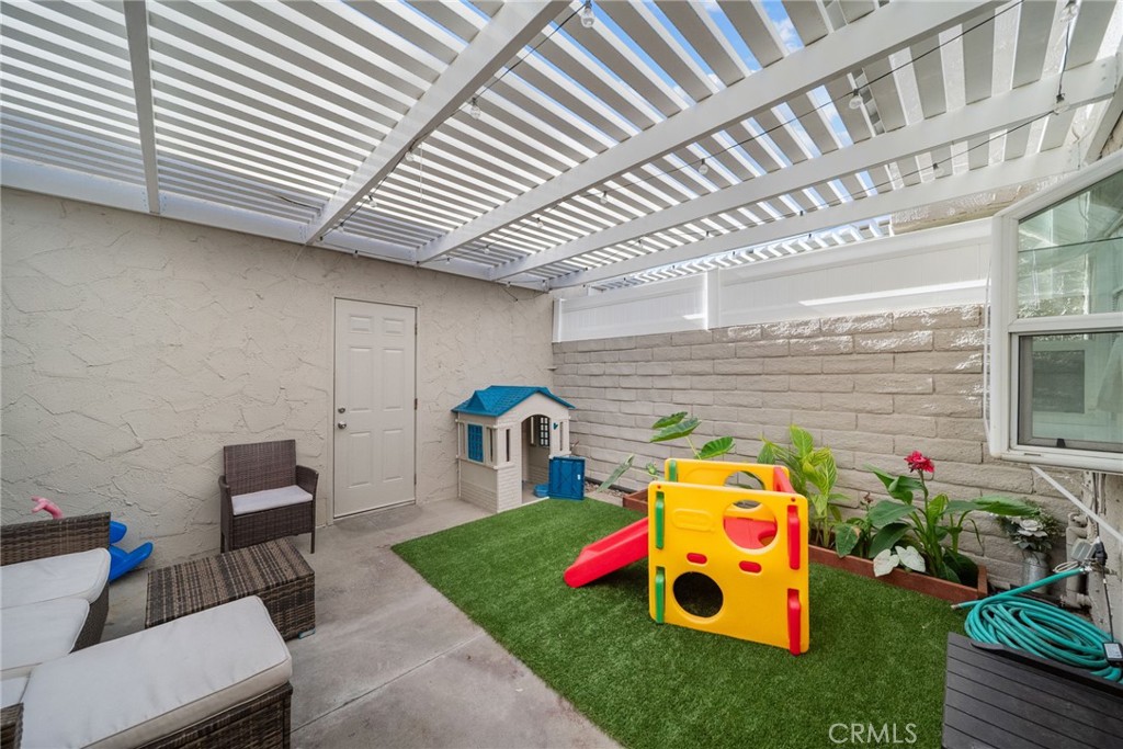 24307 La Glorita Circle Property Photo 14
