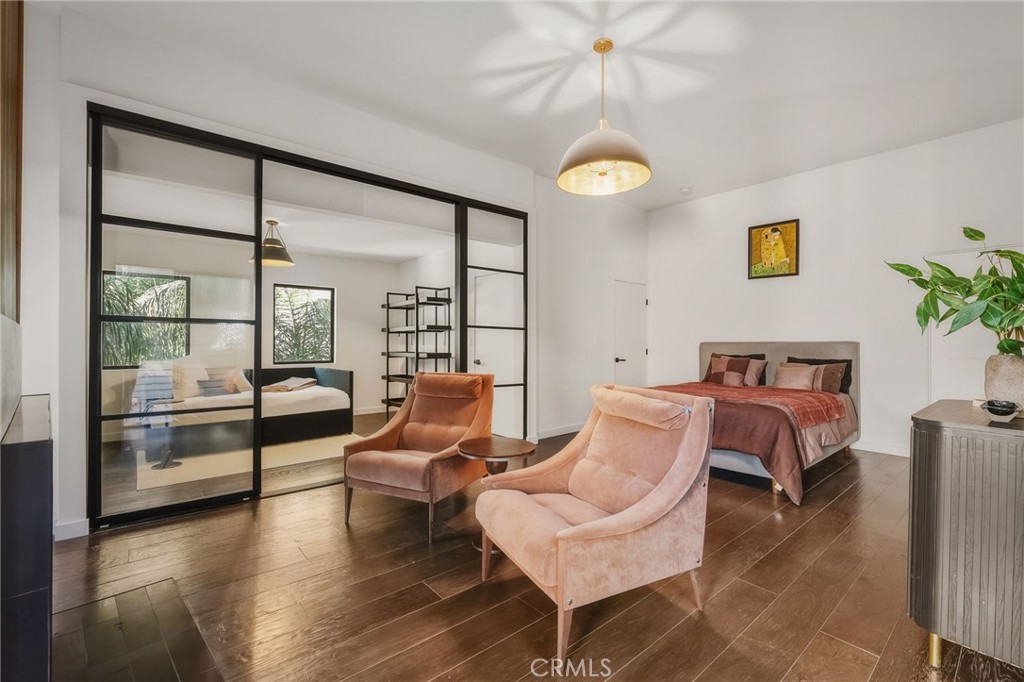 3601 Dixie Canyon Place Property Photo 18