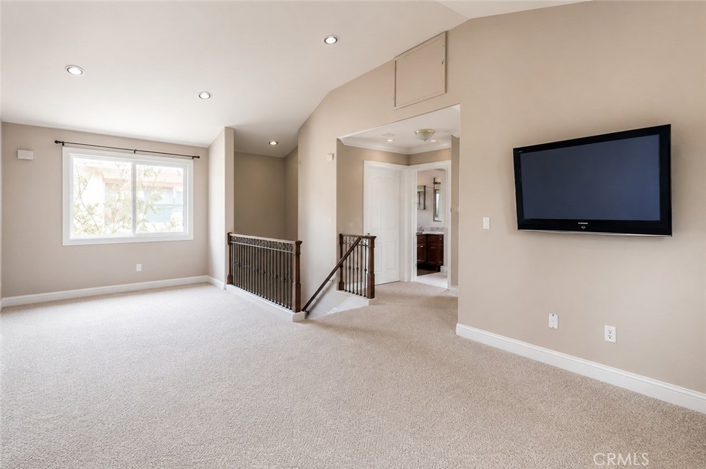 18811 Topham Property Photo 4