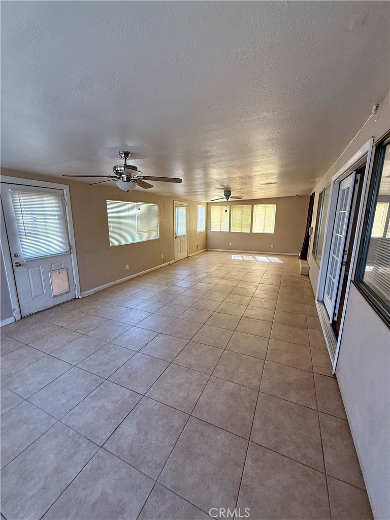 724 E Avenue J4 Property Photo 8