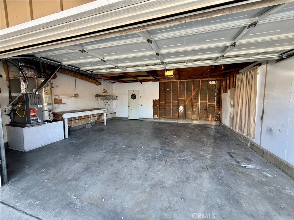 724 E Avenue J4 Property Photo 17