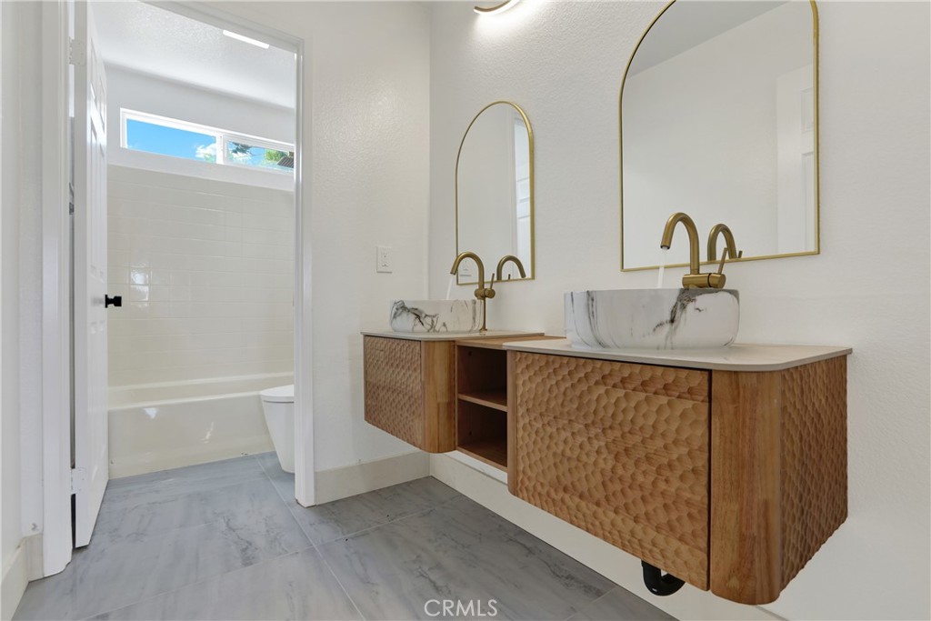 5137 Mendip Property Photo 19
