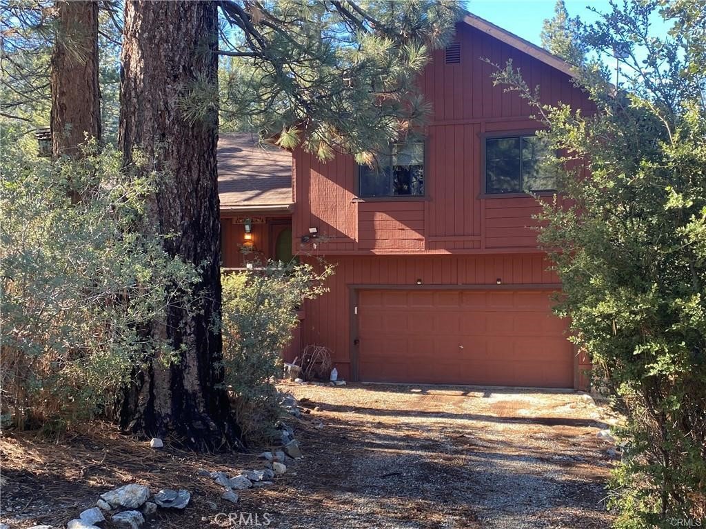 1905 Matterhorn Property Photo 1