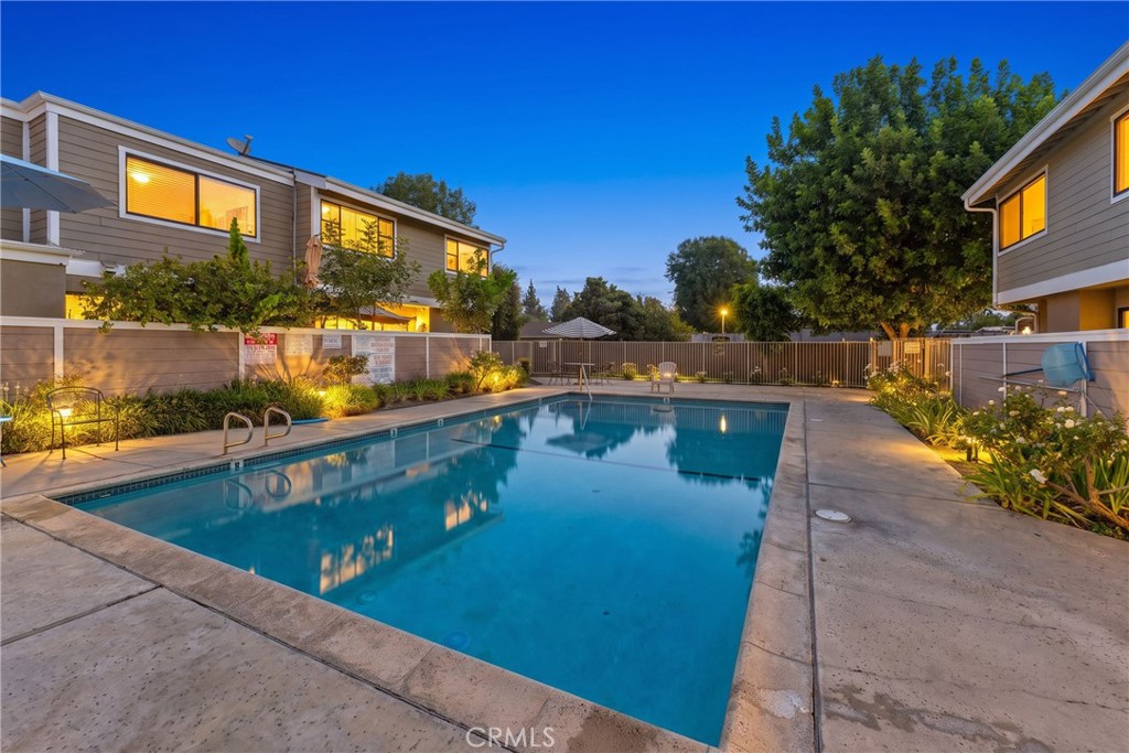 10730 Woodley Avenue 7 Property Photo 2