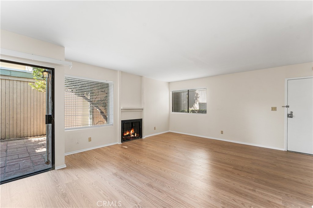 10730 Woodley Avenue 7 Property Photo 11