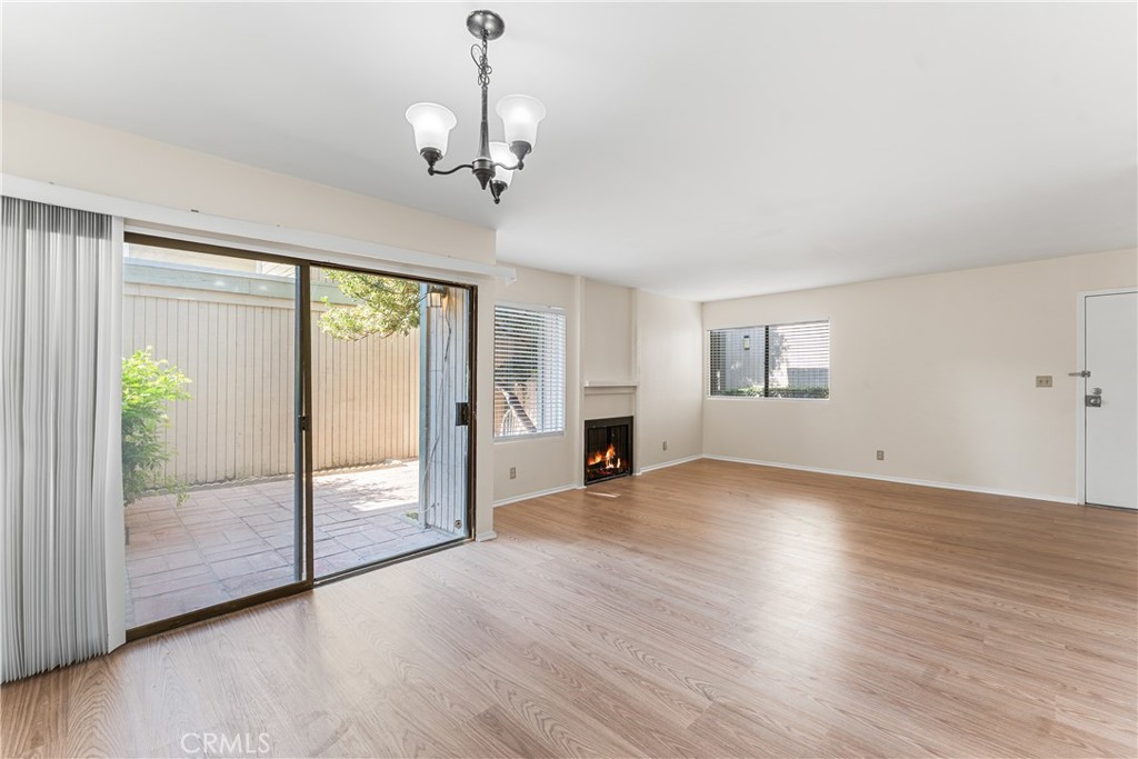 10730 Woodley Avenue 7 Property Photo 14