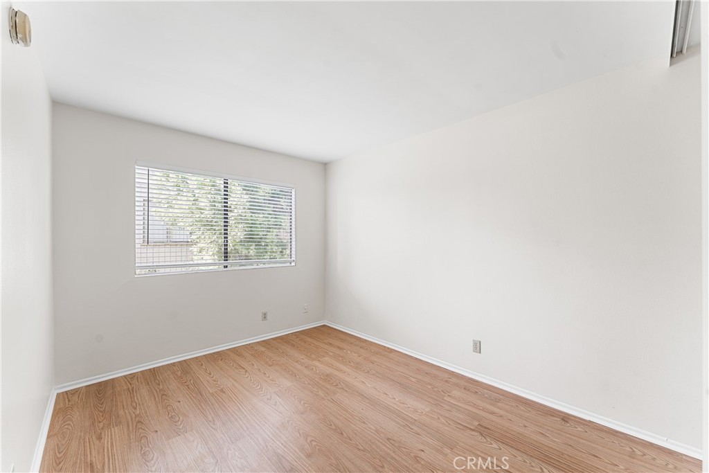 10730 Woodley Avenue 7 Property Photo 26