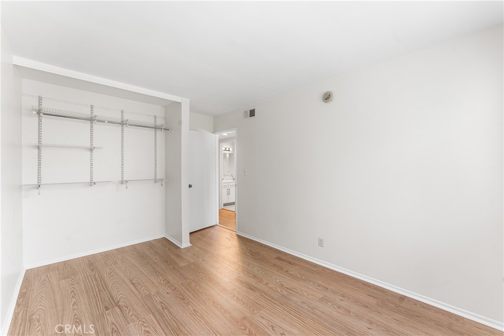 10730 Woodley Avenue 7 Property Photo 27