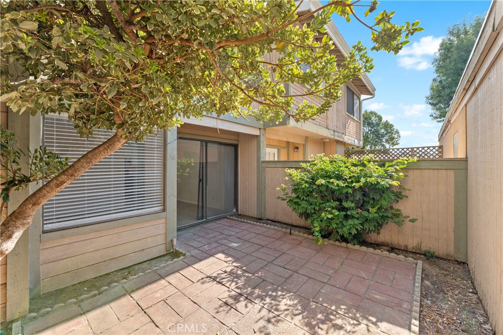 10730 Woodley Avenue 7 Property Photo 35