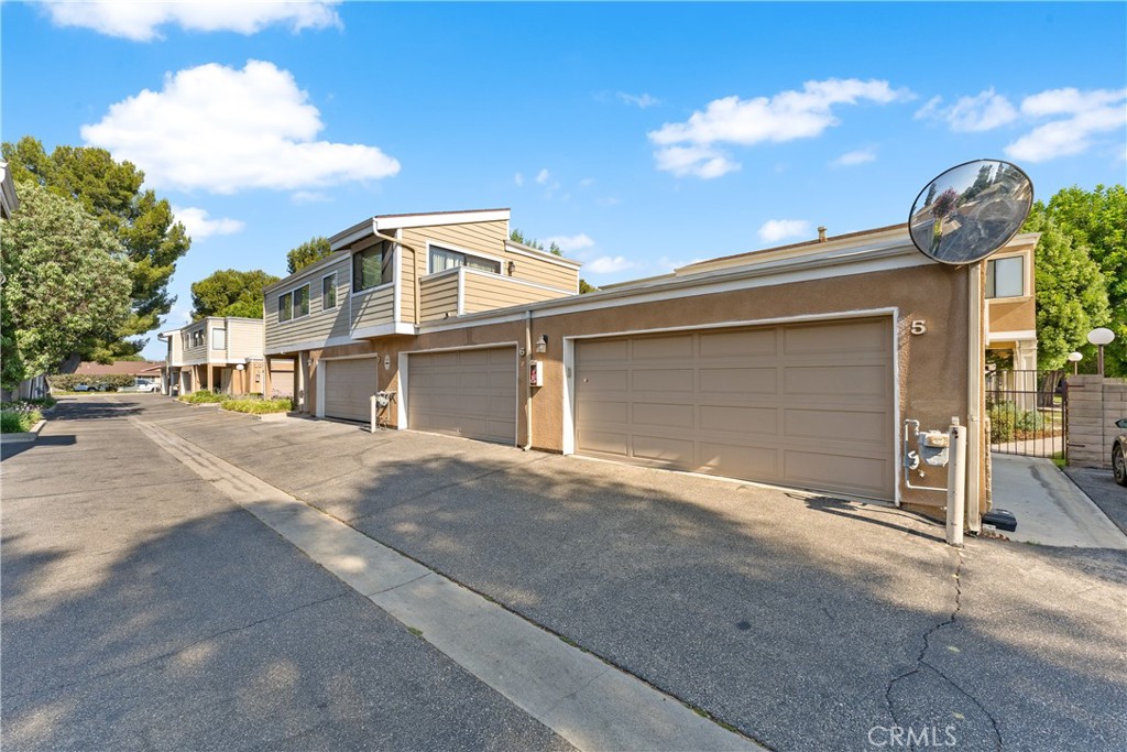 10730 Woodley Avenue 7 Property Photo 41