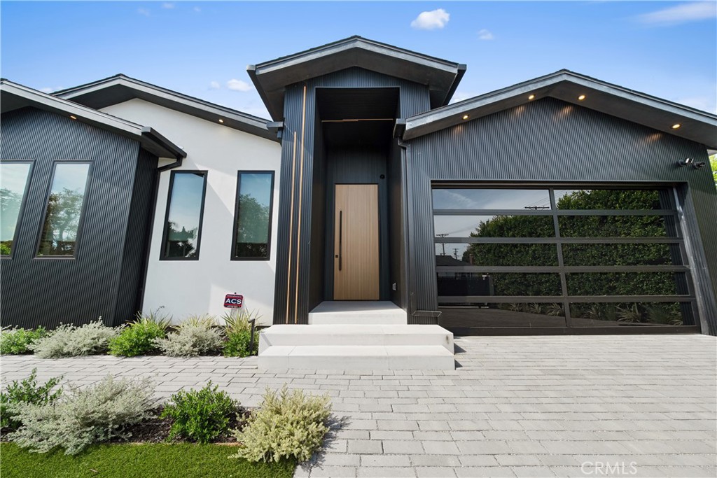 12507 Miranda Property Photo 6