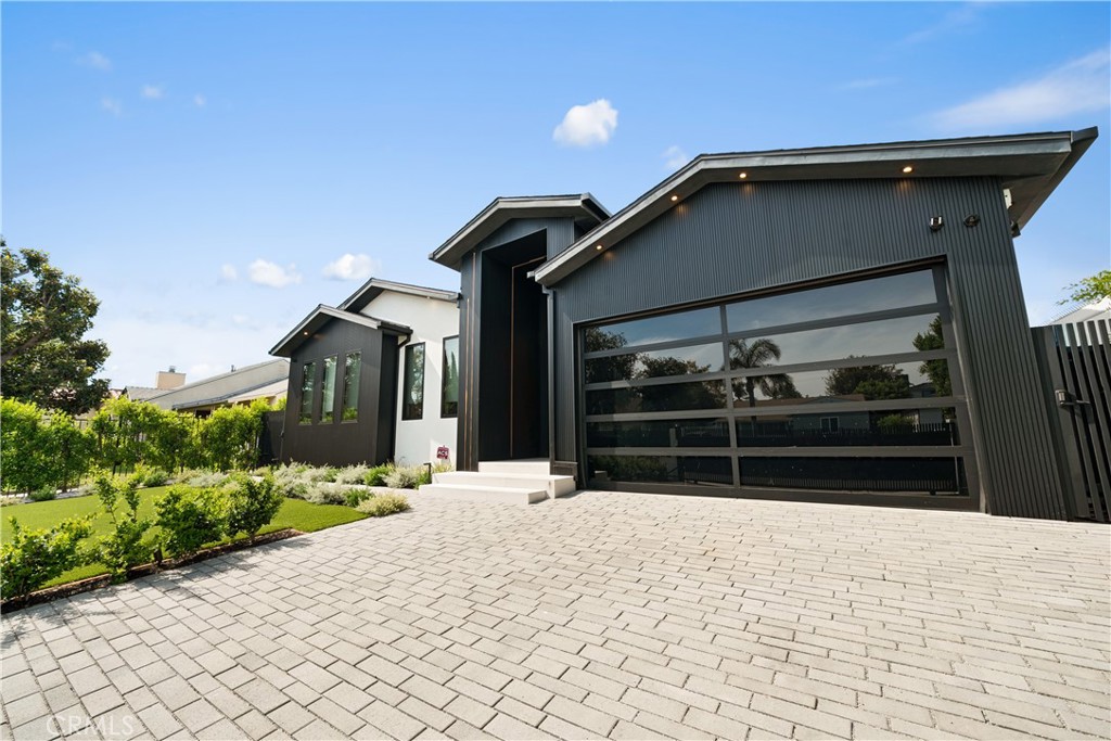 12507 Miranda Property Photo 10